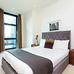Oyo Home Canary Wharf Residences